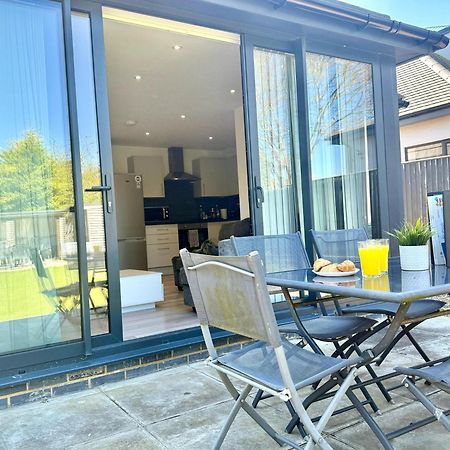 Evergreen Lodge - Two Bed Lux Flat - Parking, Garden, Patio, Wifi, Netflix - Close To Blenheim Palace & Oxford - F3 Kidlington Buitenkant foto