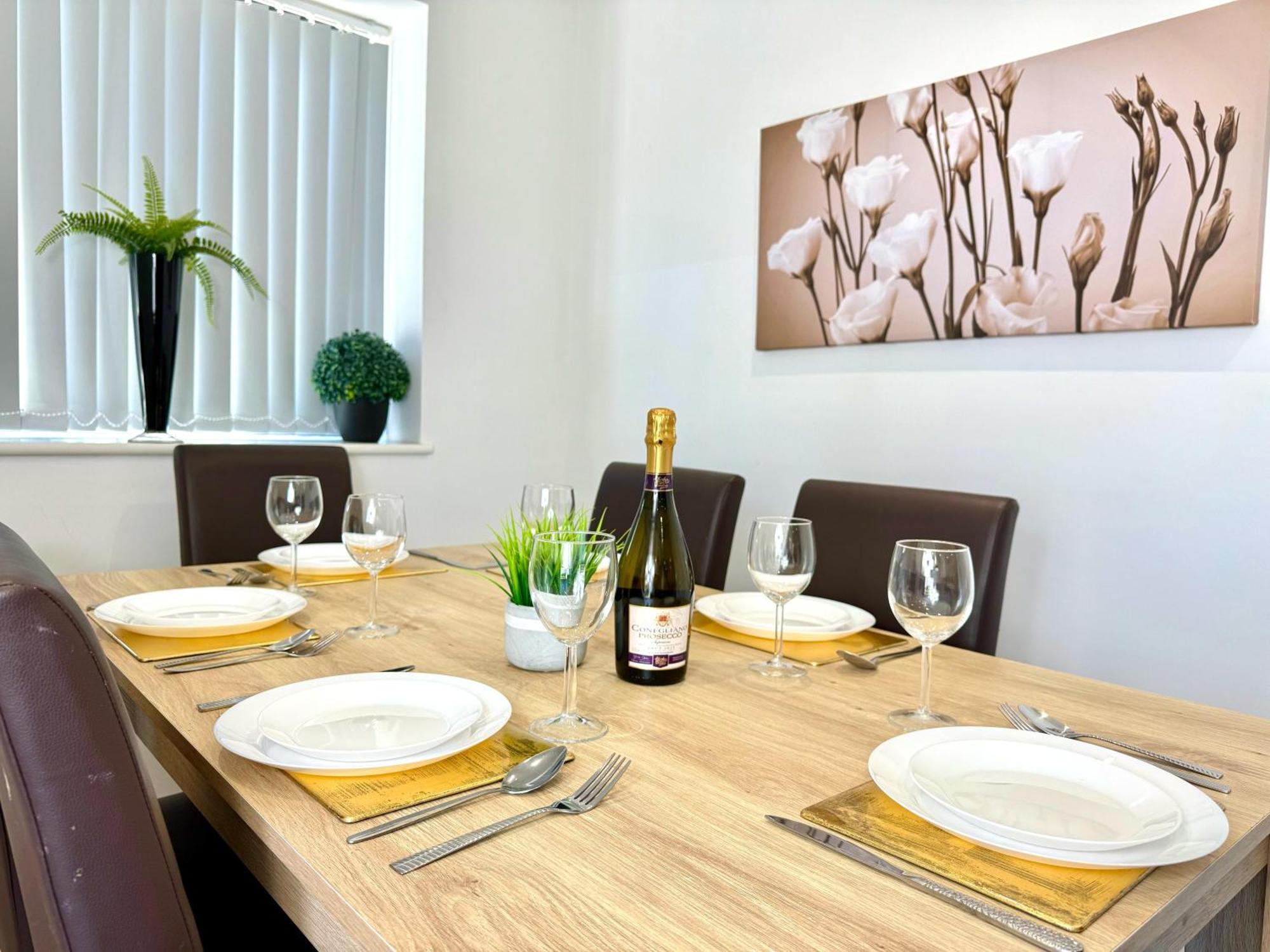 Evergreen Lodge - Two Bed Lux Flat - Parking, Garden, Patio, Wifi, Netflix - Close To Blenheim Palace & Oxford - F3 Kidlington Buitenkant foto