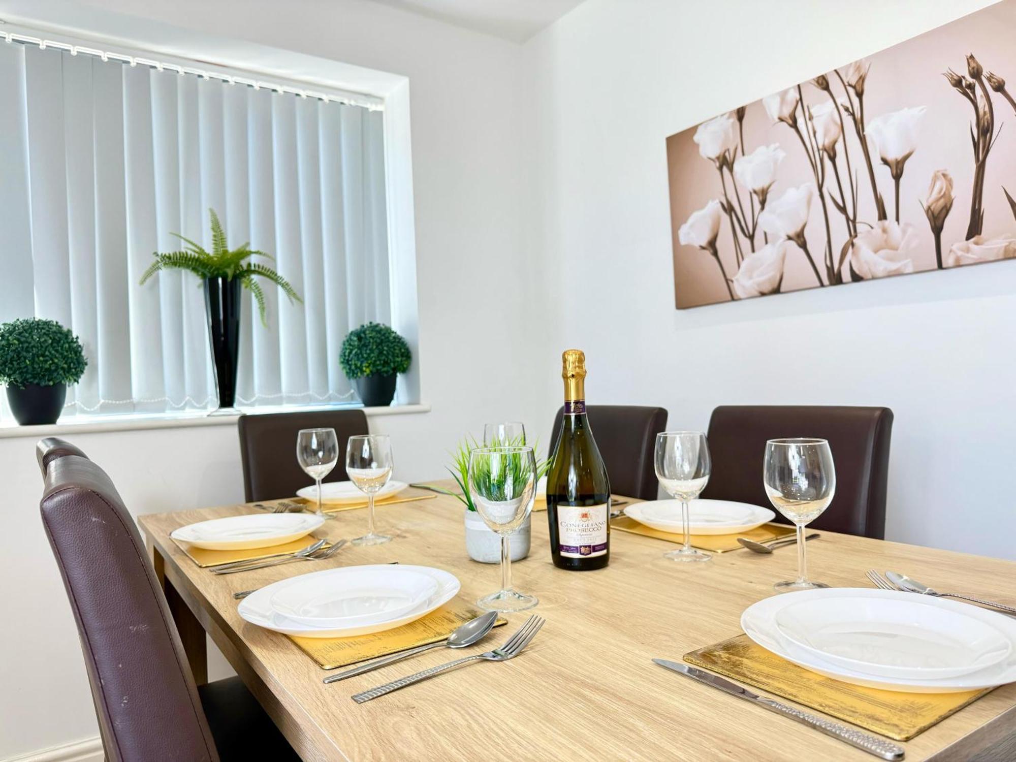 Evergreen Lodge - Two Bed Lux Flat - Parking, Garden, Patio, Wifi, Netflix - Close To Blenheim Palace & Oxford - F3 Kidlington Buitenkant foto